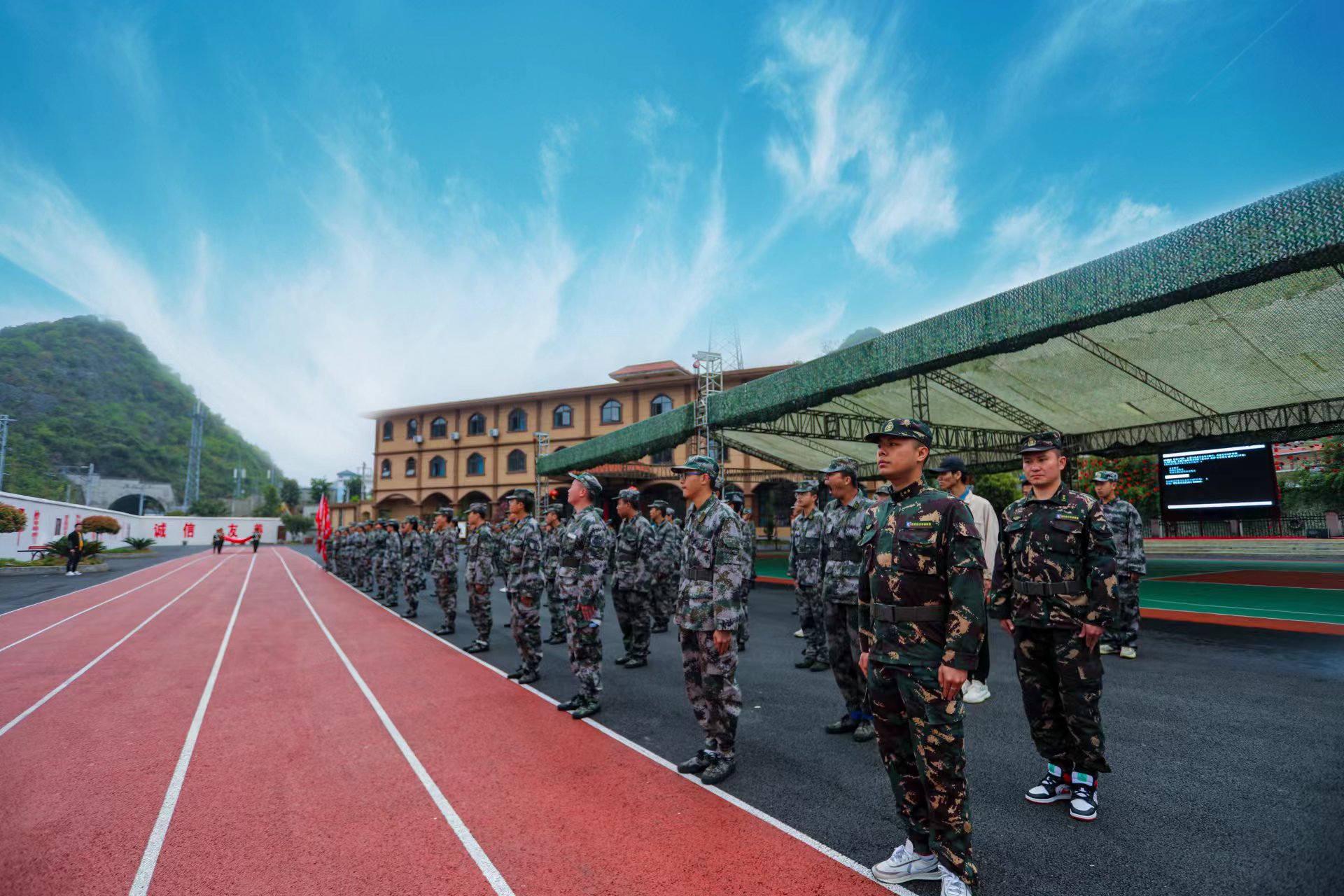 ���ػ���